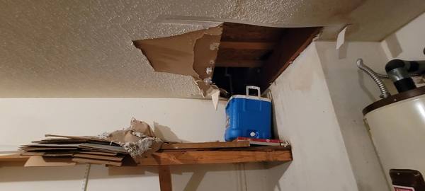 Arlington TX house before purchase - ceiling damage
