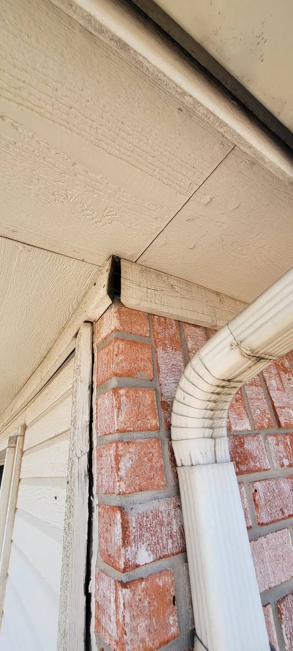 Arlington TX house before purchase - roof soffit damage