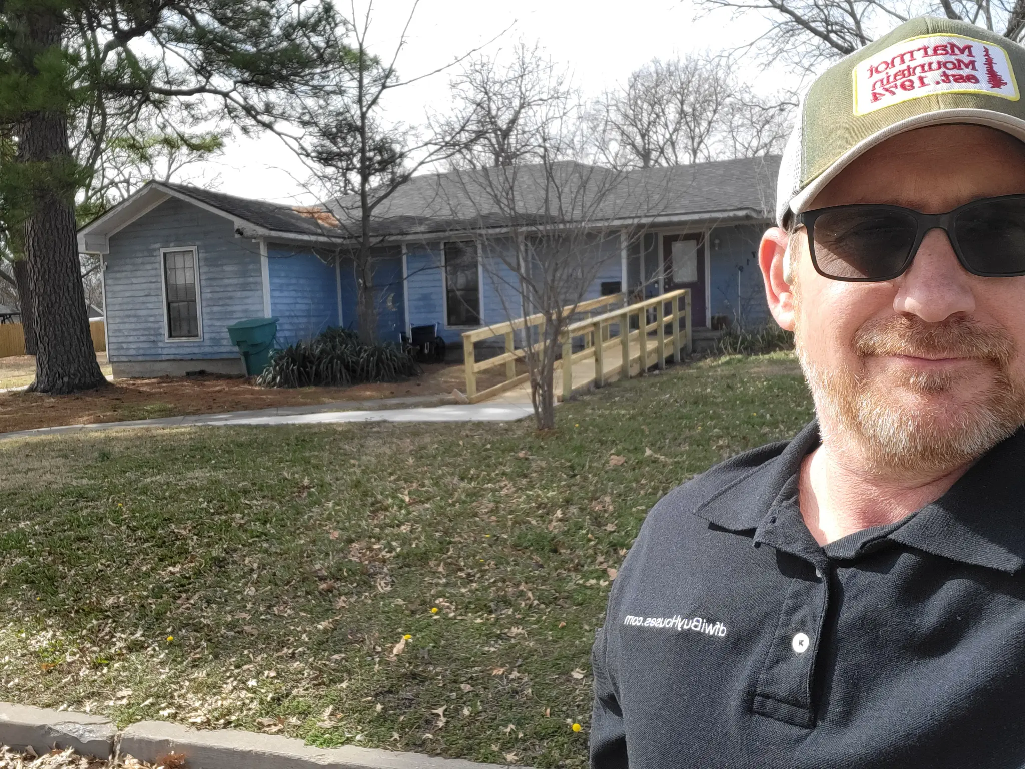 Shannan with a house he purchased in Texas - DFW I Buy Houses
